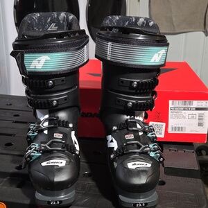 Nordica Pro Machine 115 size 23.5 ski boots. 2023 model